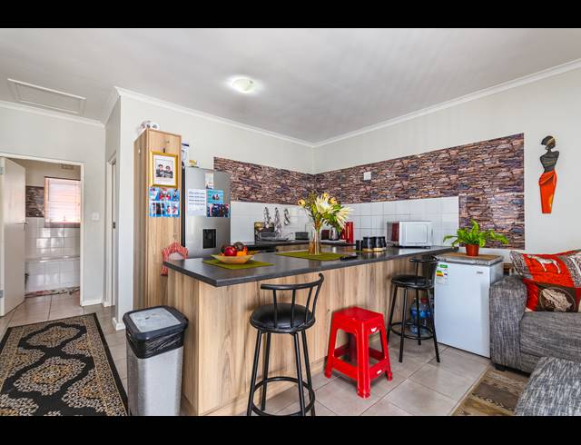 2 BEDROOM HOUSE TO LET IN RIVERGATE